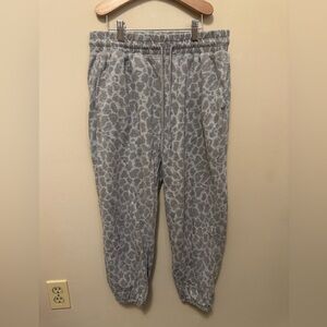 Colsie Gray Animal Print Lounge Pants